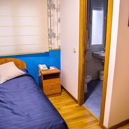 Hostal Montaloya Madrid Eksteriør billede