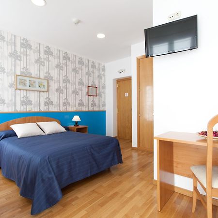 Hostal Montaloya Madrid Eksteriør billede