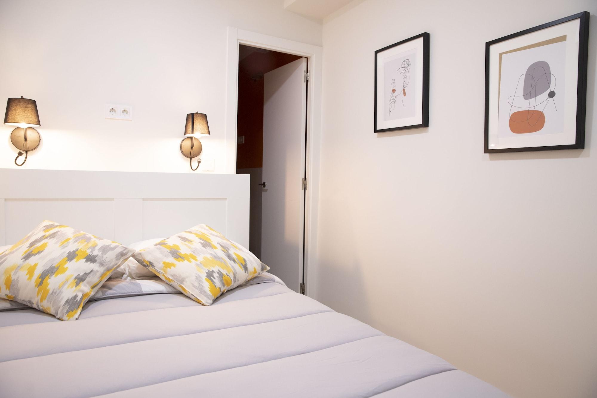 Hostal Montaloya Madrid Eksteriør billede