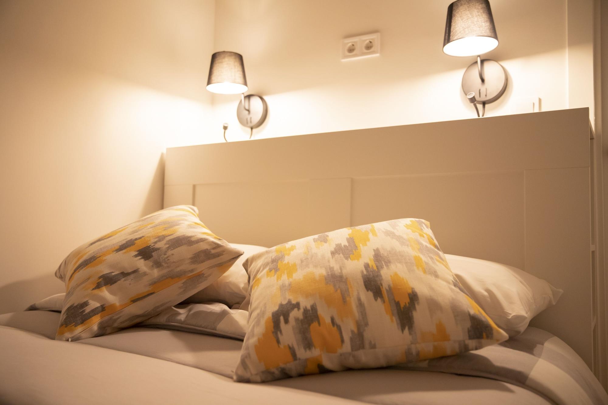 Hostal Montaloya Madrid Eksteriør billede