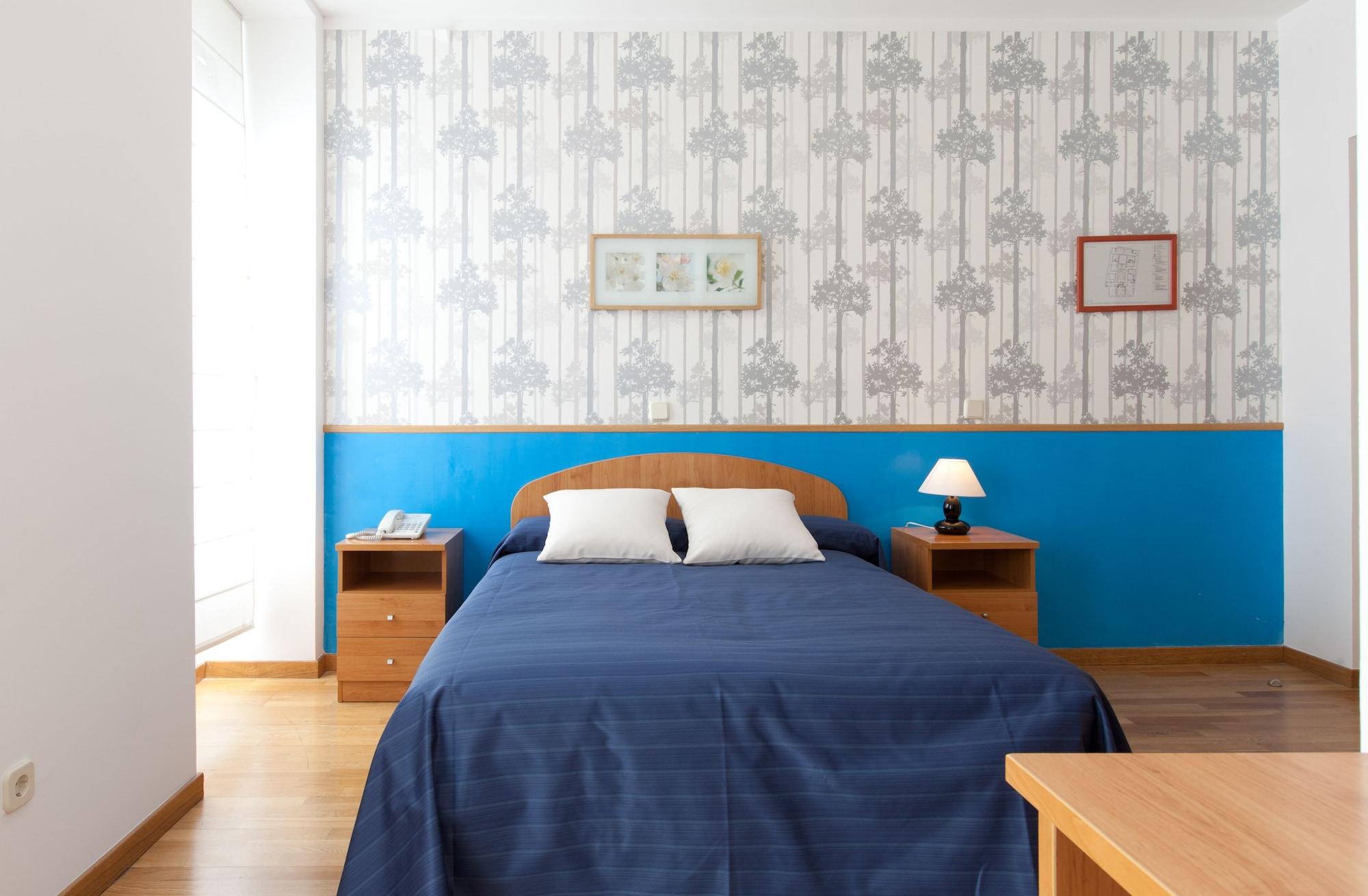 Hostal Montaloya Madrid Eksteriør billede