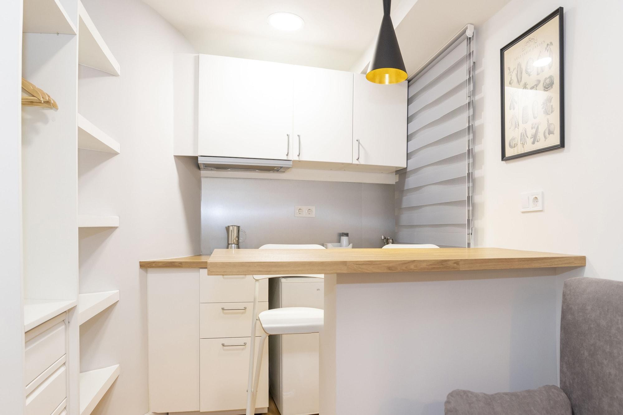 Hostal Montaloya Madrid Eksteriør billede