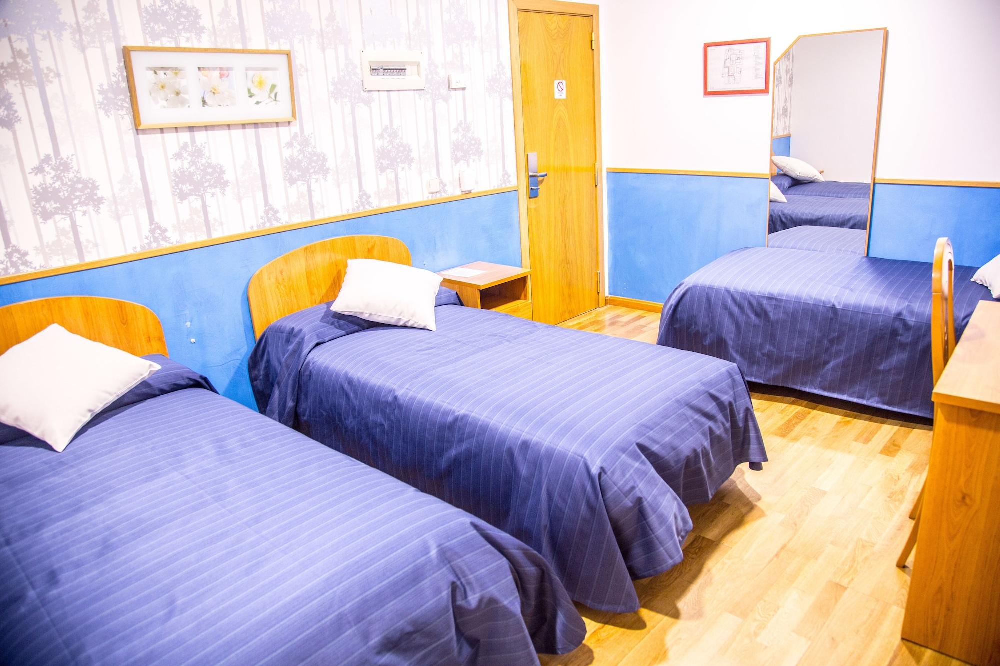Hostal Montaloya Madrid Eksteriør billede