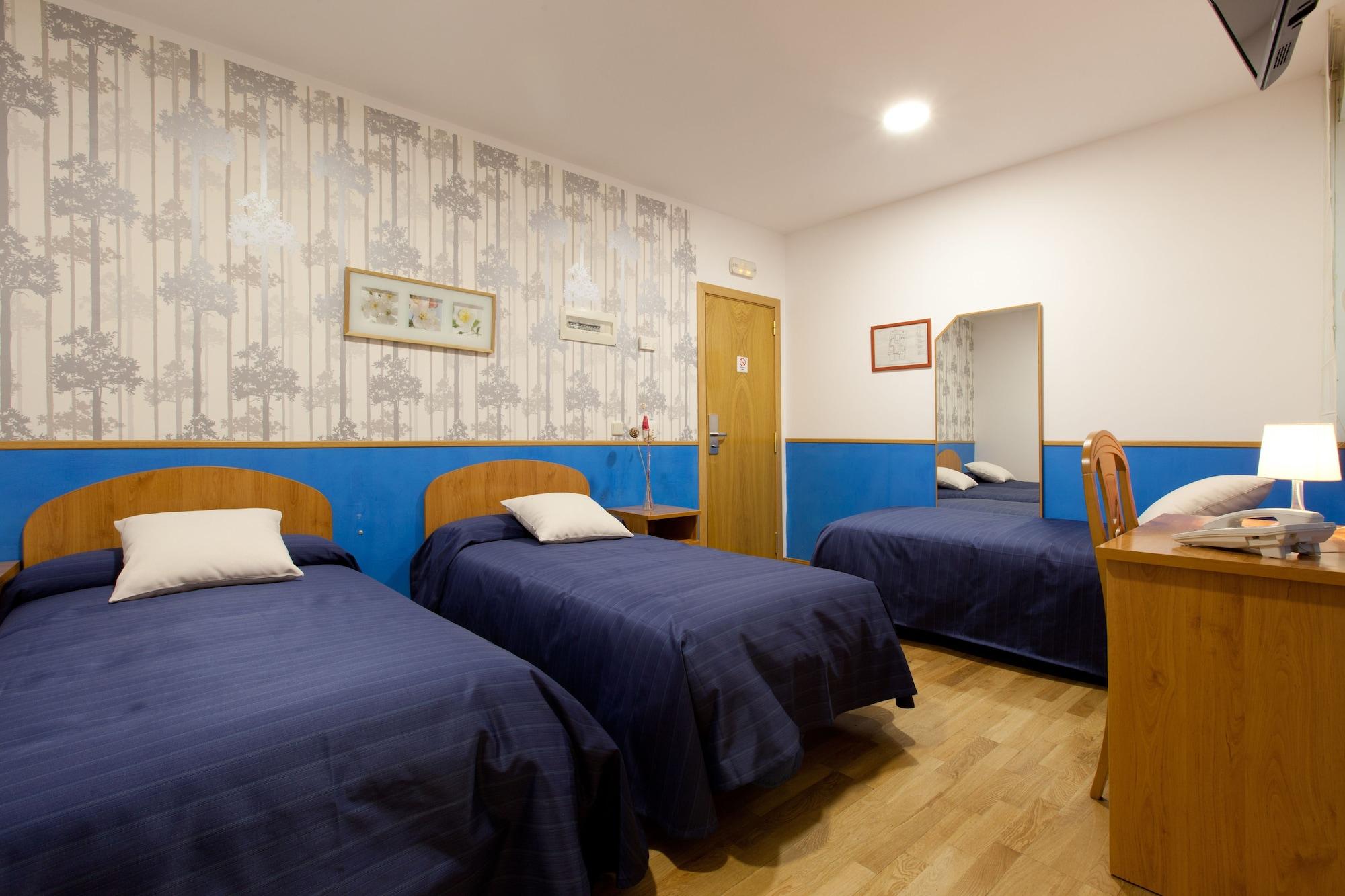 Hostal Montaloya Madrid Eksteriør billede
