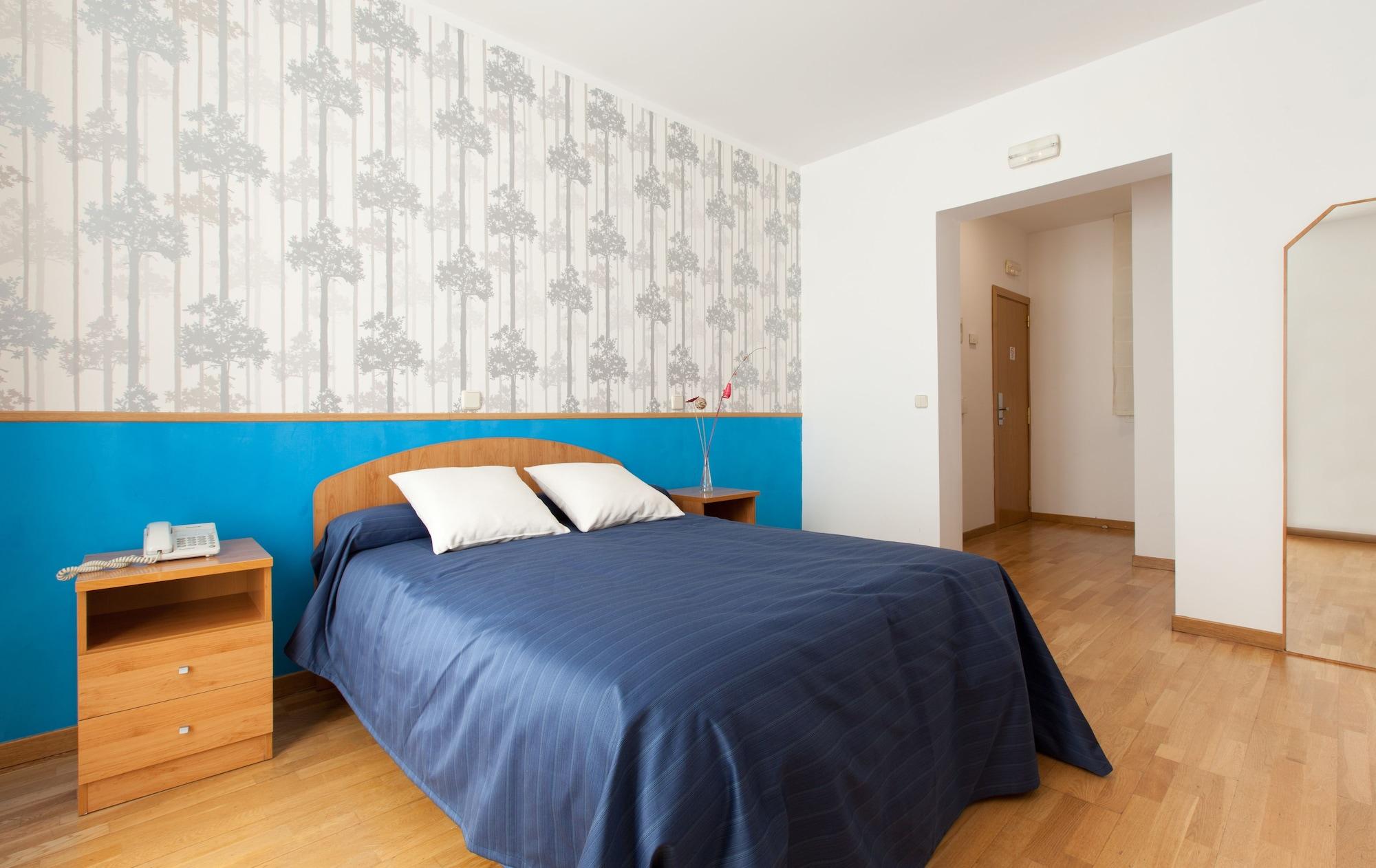 Hostal Montaloya Madrid Eksteriør billede