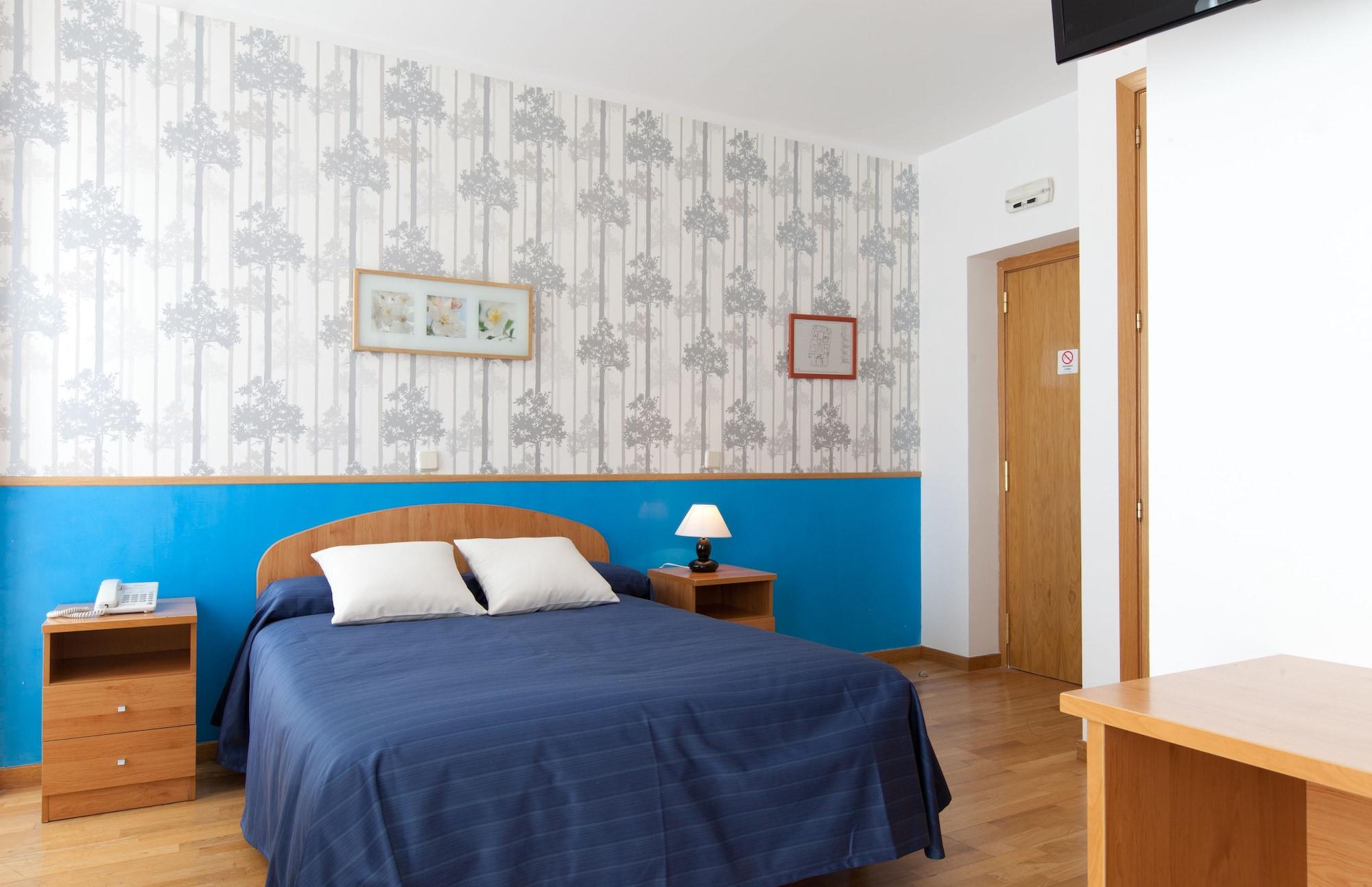 Hostal Montaloya Madrid Eksteriør billede