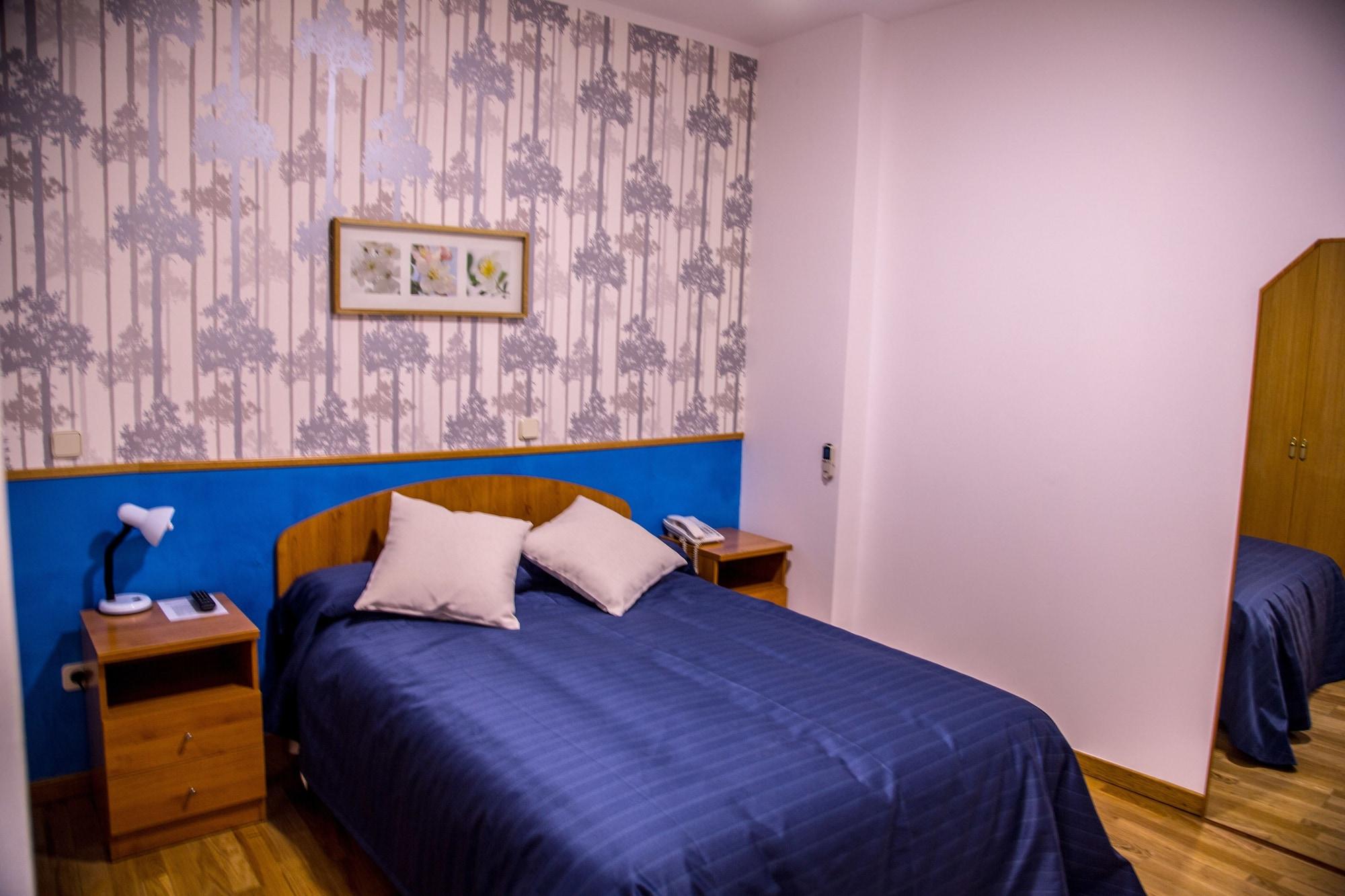 Hostal Montaloya Madrid Eksteriør billede
